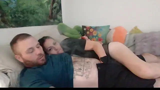 RaynLiz online show from 09.17.25