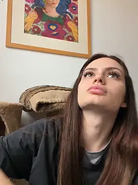 prettylittlefooxy online show from 03.04.26