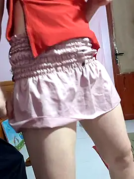 Snapshot of Lilyy-y chatting on 09.25.25 Lilyy-y online show from 09.25.25