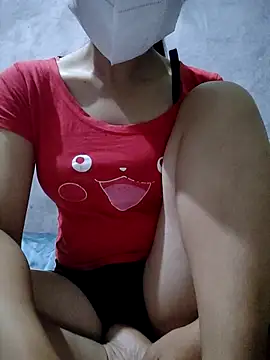 Snapshot of Lilyy-y chatting on 10.01.25 Lilyy-y online show from 10.01.25