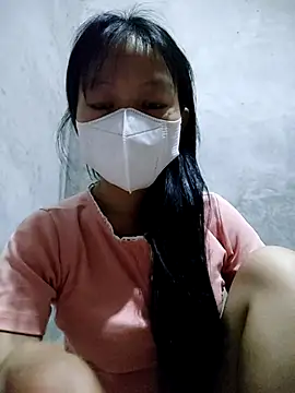 Snapshot of Lilyy-y chatting on 10.12.25 Lilyy-y online show from 10.12.25