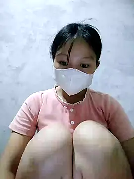 Snapshot of Lilyy-y chatting on 10.21.25 Lilyy-y online show from 10.21.25