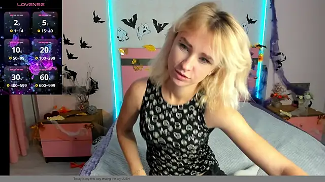 MeryMidnight online show from 10.21.25