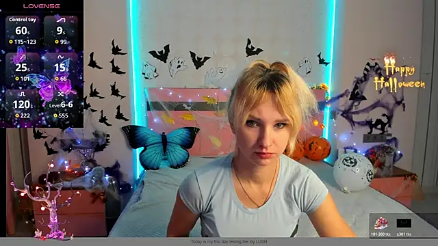 MeryMidnight online show from 10.29.25