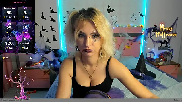 MeryMidnight online show from 10.31.25