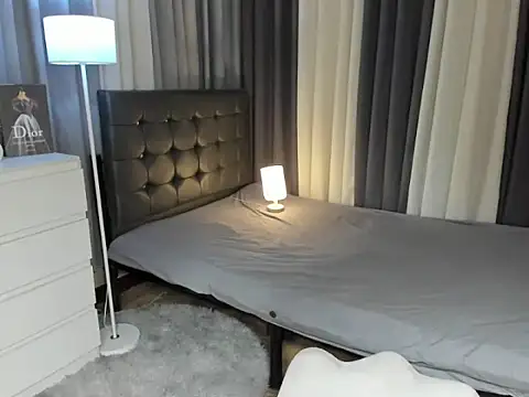 Blaire Samantha online show from 11.10.25