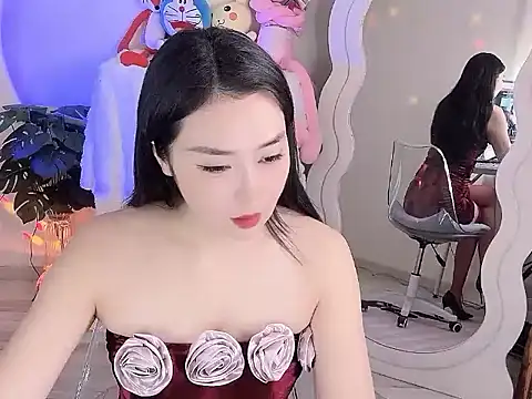 QQ  2025 online show from 09.14.25