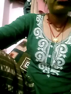 Snapshot of Hot-yuo84 chatting on 10.05.25 Hot-yuo84 online show from 10.05.25