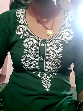 Snapshot of Hot-yuo84 chatting on 11.05.25 Hot-yuo84 online show from 11.05.25