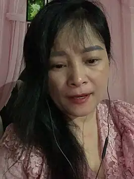 Snapshot of Star-sweet chatting on 10.26.25 Star-sweet online show from 10.26.25