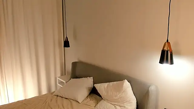 SirenaOstrem online show from 10.12.25