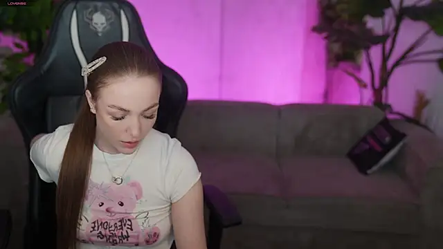 Ella 054 online show from 04.26.26