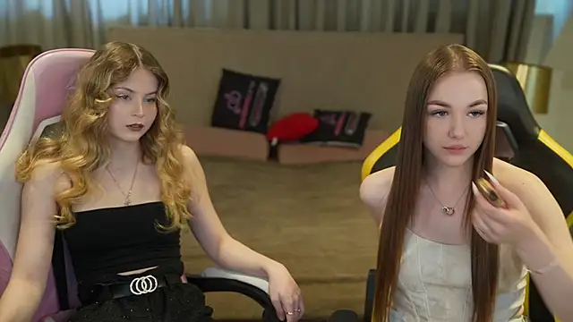 Ella 054 online show from 05.25.26