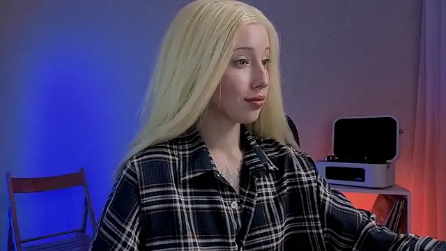 Snapshot of YukiMisa chatting on 05.09.26 YukiMisa online show from 05.09.26