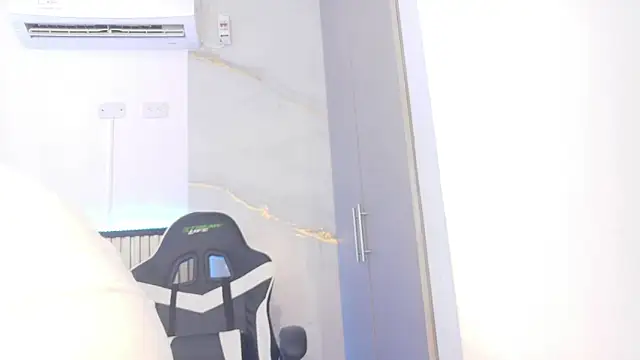 Sammy Lovee online show from 09.19.25