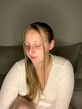 young hailey online show from 09.19.25