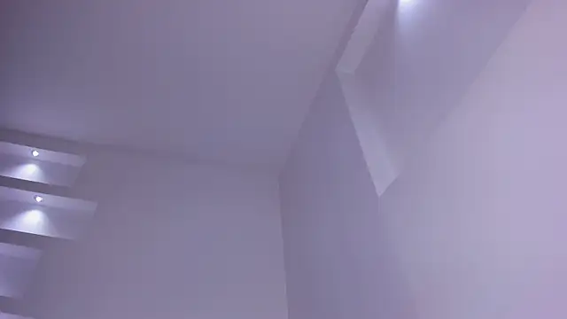 Evelynn Jones  online show from 10.27.25