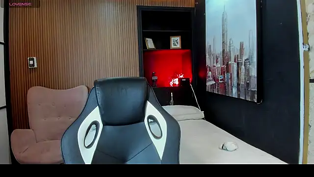 ScarletMoon1  online show from 09.24.25