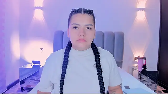 ScarletMoon1  online show from 10.19.25