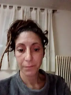 Snapshot of Ebtessamcachonda chatting on 11.12.25 Ebtessamcachonda online show from 11.12.25