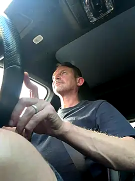 Snapshot of Alwaysmaybe48 chatting on 10.22.25 Alwaysmaybe48 online show from 10.22.25