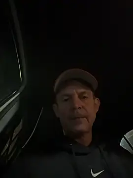 Snapshot of Alwaysmaybe48 chatting on 10.23.25 Alwaysmaybe48 online show from 10.23.25