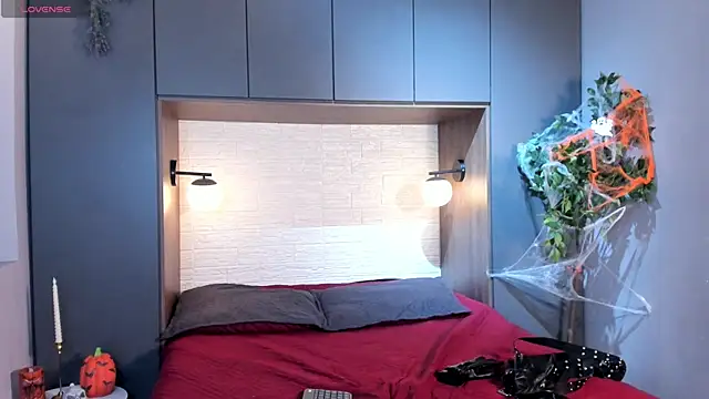 Snapshot of MrJustin_ chatting on 10.28.25 MrJustin  online show from 10.28.25