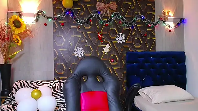 miss leidy  online show from 11.16.25