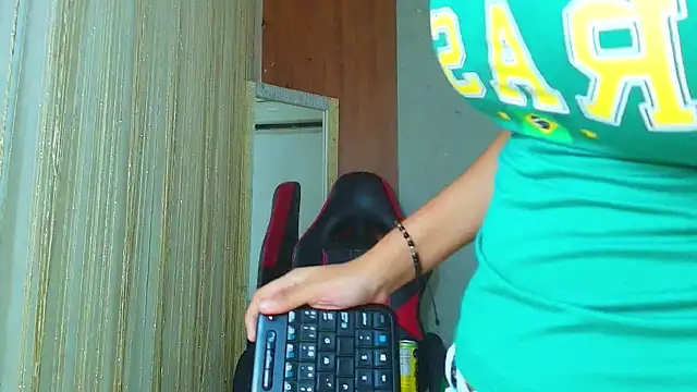 miss leidy  online show from 06.24.26