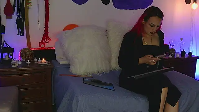 MeganBrown4 online show from 09.27.25