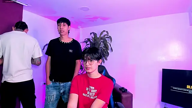 Handsomeboyss19 online show from 09.20.25