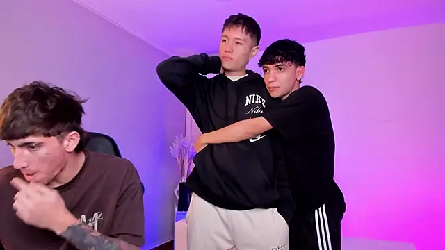 Handsomeboyss19 online show from 04.24.26