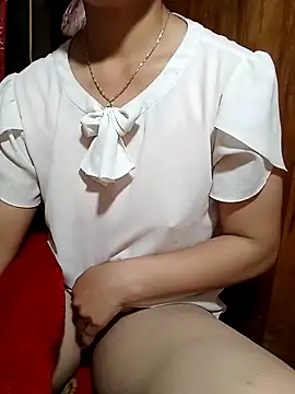 Snapshot of hera-00 chatting on 10.06.25 hera-00 online show from 10.06.25