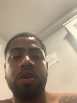 Snapshot of Bryan056_ chatting on 04.11.26 Bryan056 online show from 04.11.26