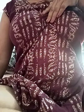 Snapshot of Hot-Jasmin chatting on 11.14.25 Hot-Jasmin online show from 11.14.25