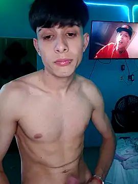 Snapshot of matiatr1112 chatting on 10.24.25 matiatr1112 online show from 10.24.25