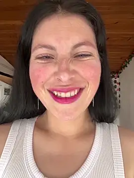 Mia salinass online show from 09.23.25