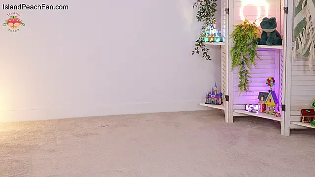 Island Peach online show from 05.30.26
