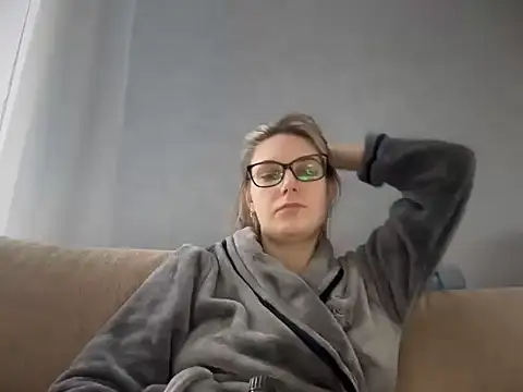 NikexPretty online show from 11.22.25