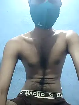 GirlsCrush  online show from 09.18.25