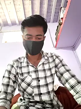 GirlsCrush  online show from 02.13.26