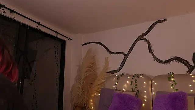 SarahCastro1  online show from 12.15.25