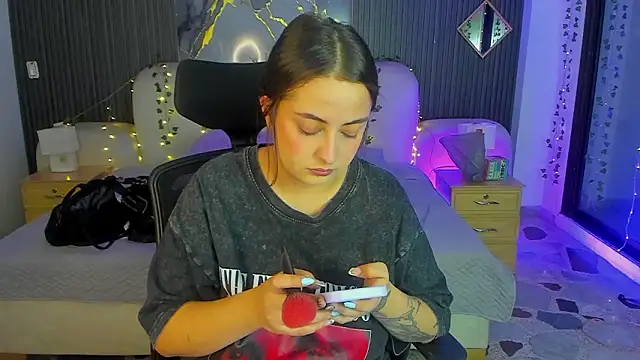 SarahCastro1  online show from 02.22.26