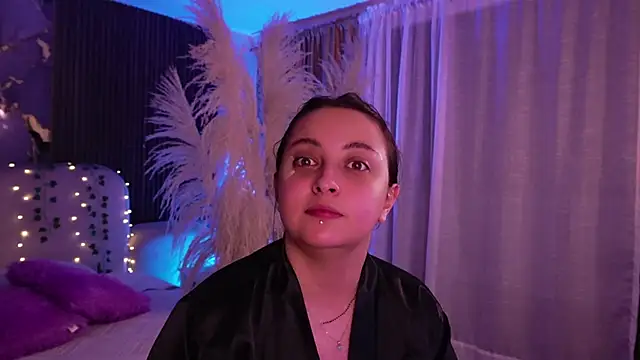 SarahCastro1  online show from 04.15.26