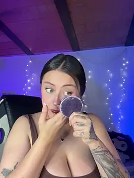 SarahCastro1  online show from 05.18.26