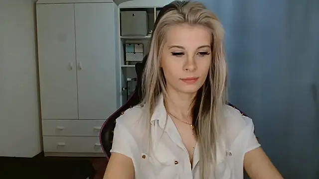 KristineGlow online show from 03.31.26