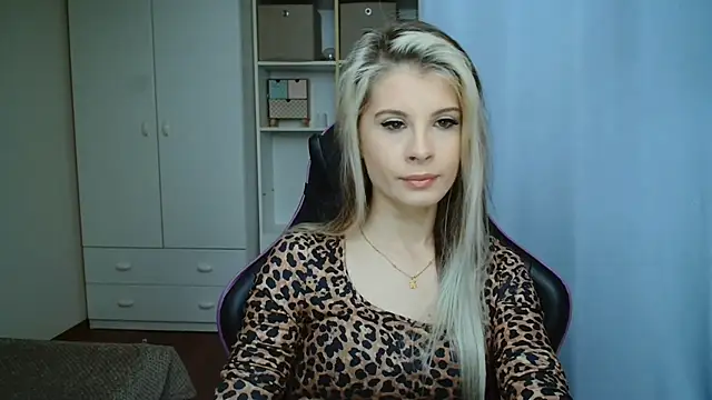 KristineGlow online show from 05.19.26
