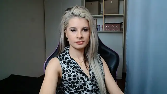 KristineGlow online show from 06.18.26