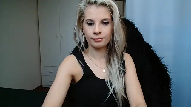 KristineGlow online show from 06.25.26