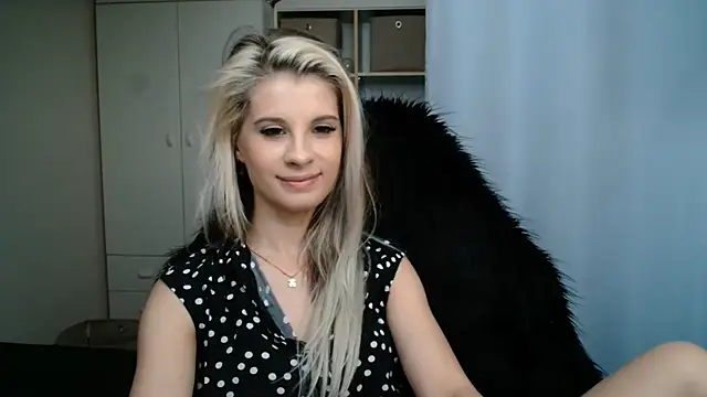 KristineGlow online show from 07.02.26